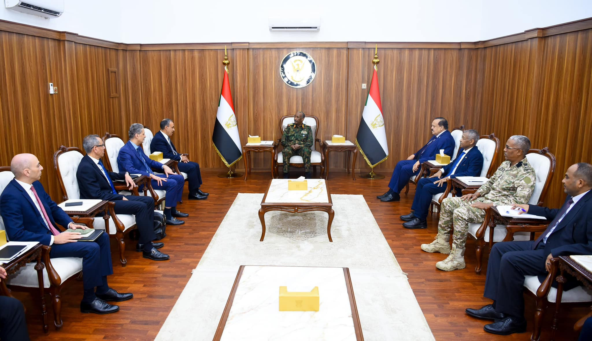 وزير الخارجية