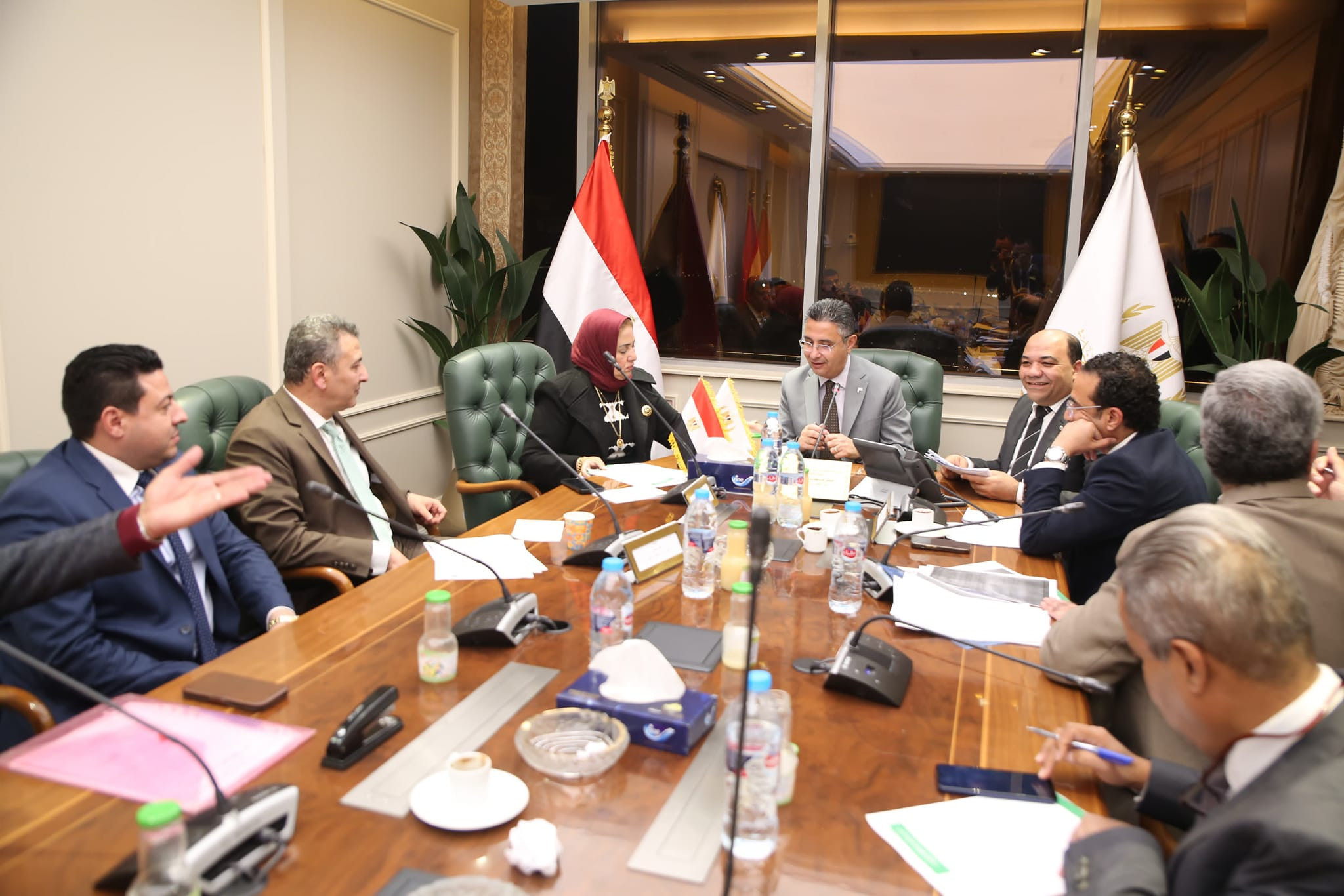 وزير التموين مع النواب