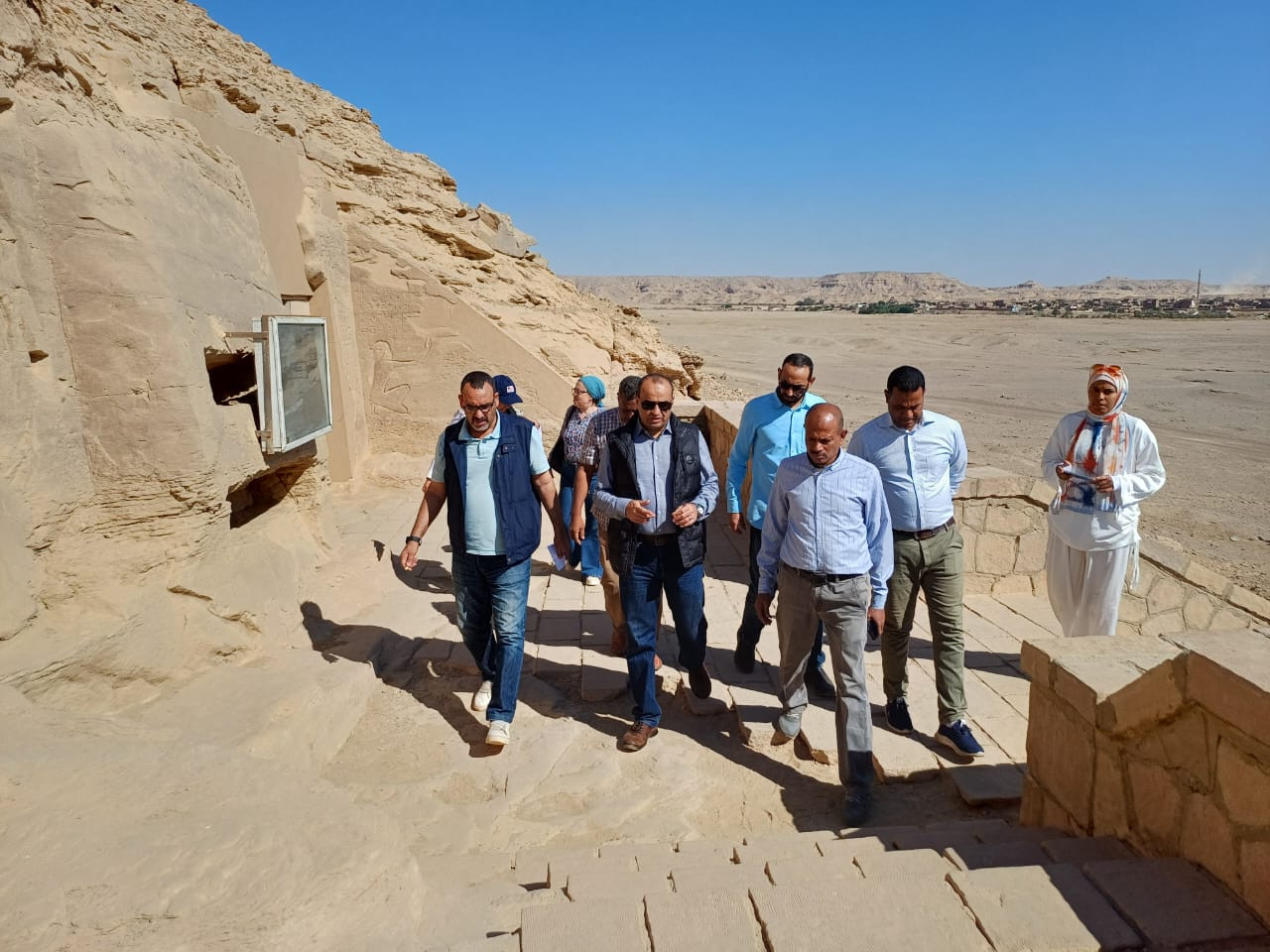 معبدي اسنا بالأقصر وإدفو