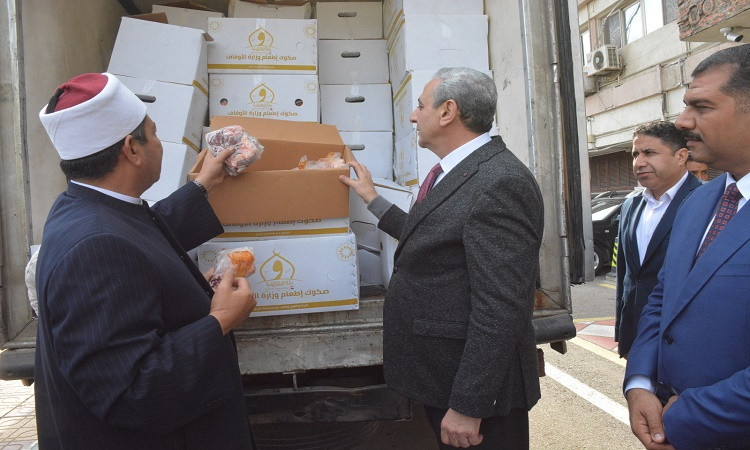 محافظ الغربية يشهد استلام 2 طن من لحوم صكوك الإطعام لتوزيعها على المس