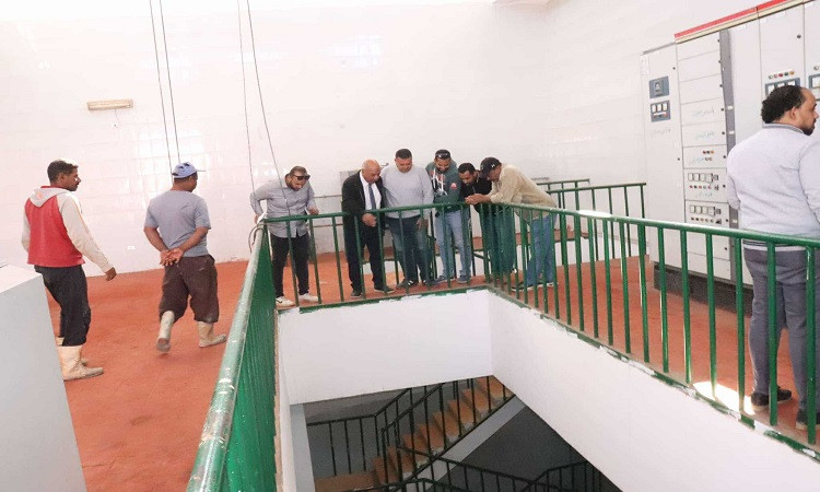 رئيس مياه البحر الأحمر يتفقد مواقع الشركة بمدينة القصير &lrm;