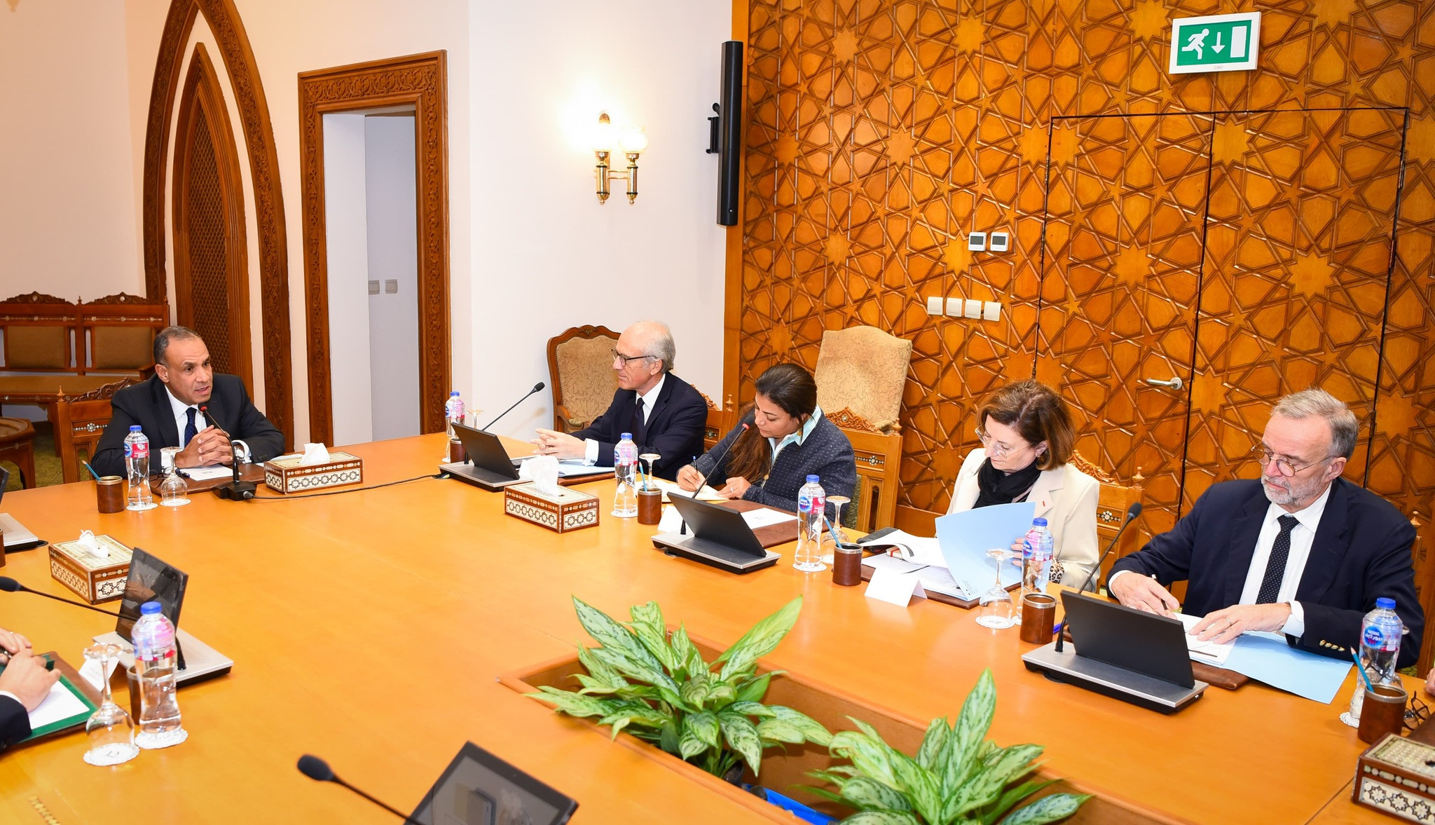 وزير الخارجية