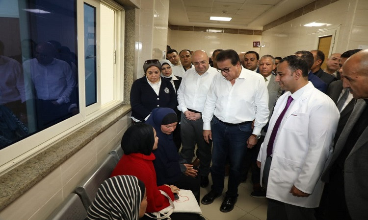 وزيرالصحة ومحافظ بني سويف يتابعان سيرالعمل بمستشفى إهناسيا