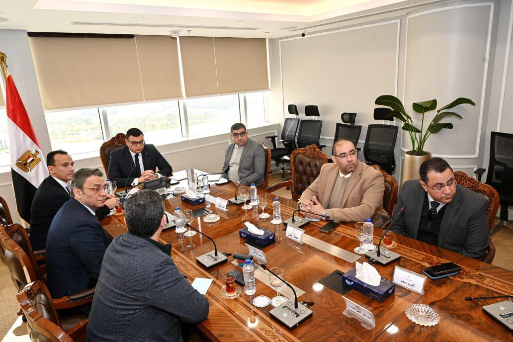 وزير الإسكان