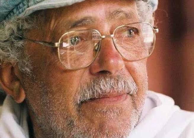 مدير إدارة المعارض بمكتبة الأسكندرية يستعرض محتويات