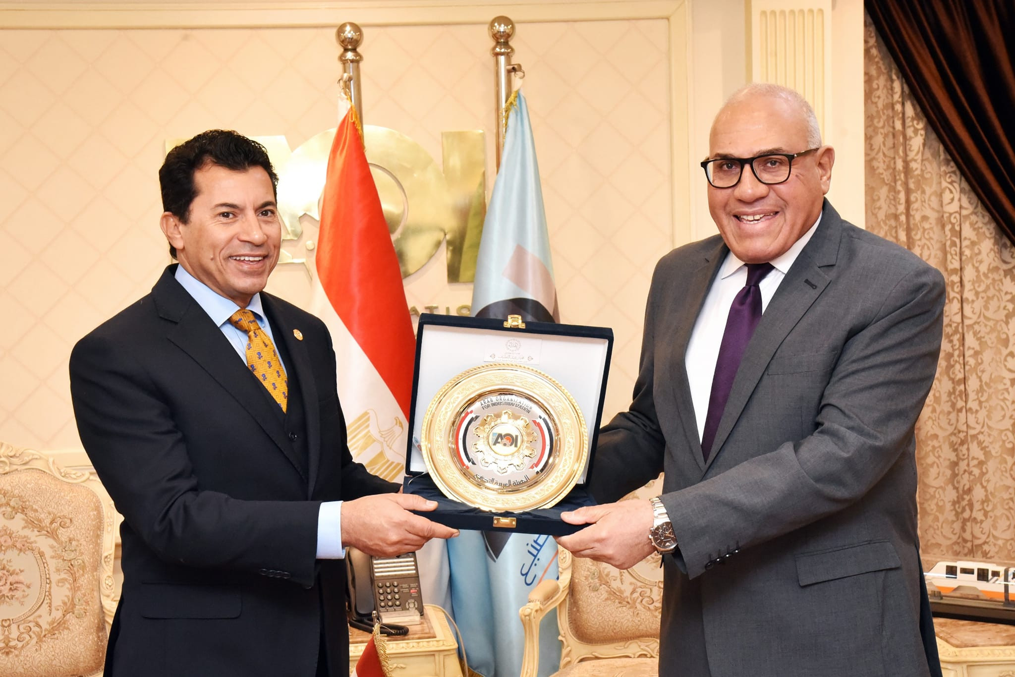 رئيس الهيئة العربية للتصنيع ووزير الشباب