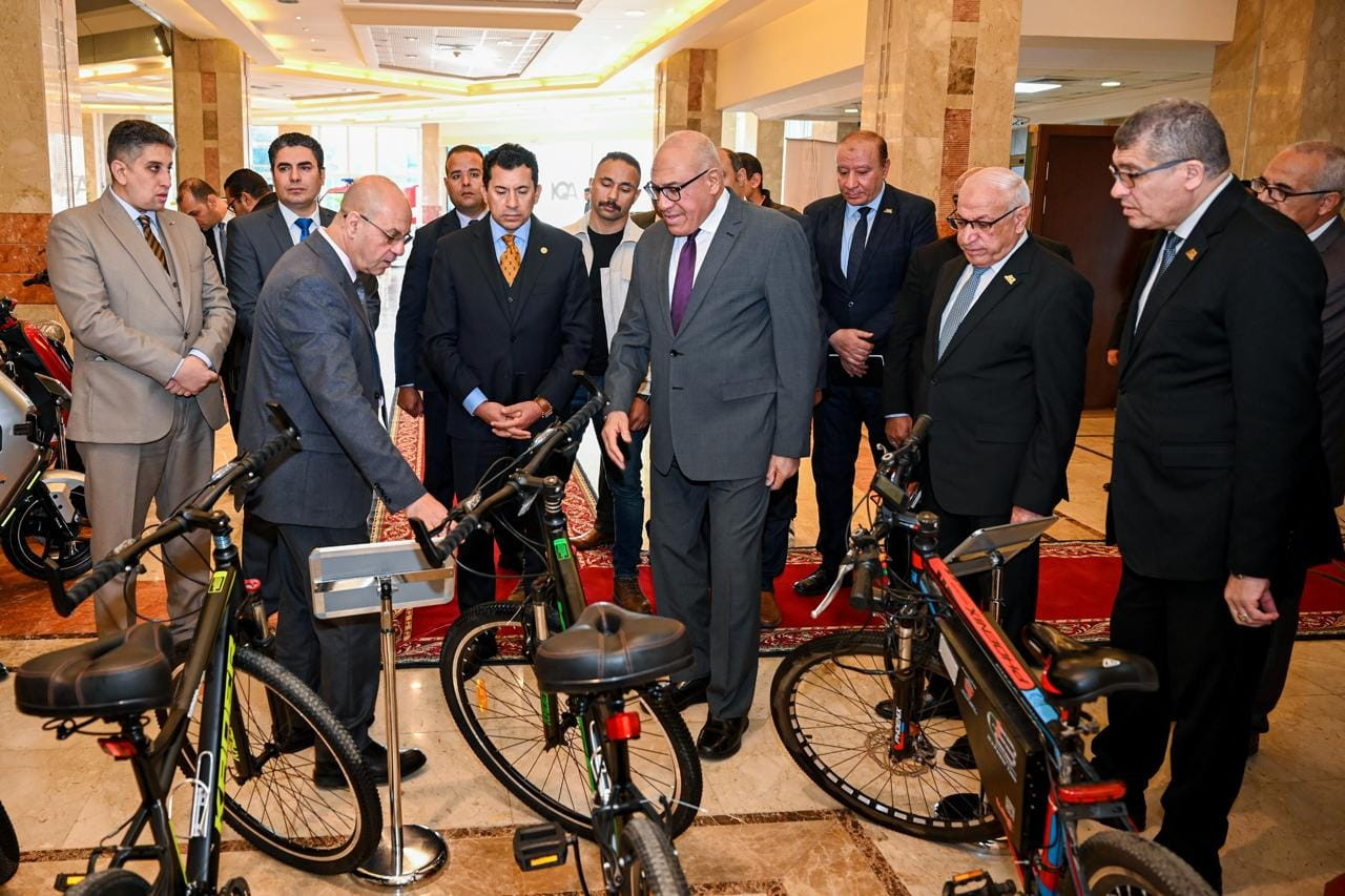 رئيس الهيئة العربية للتصنيع ووزير الشباب