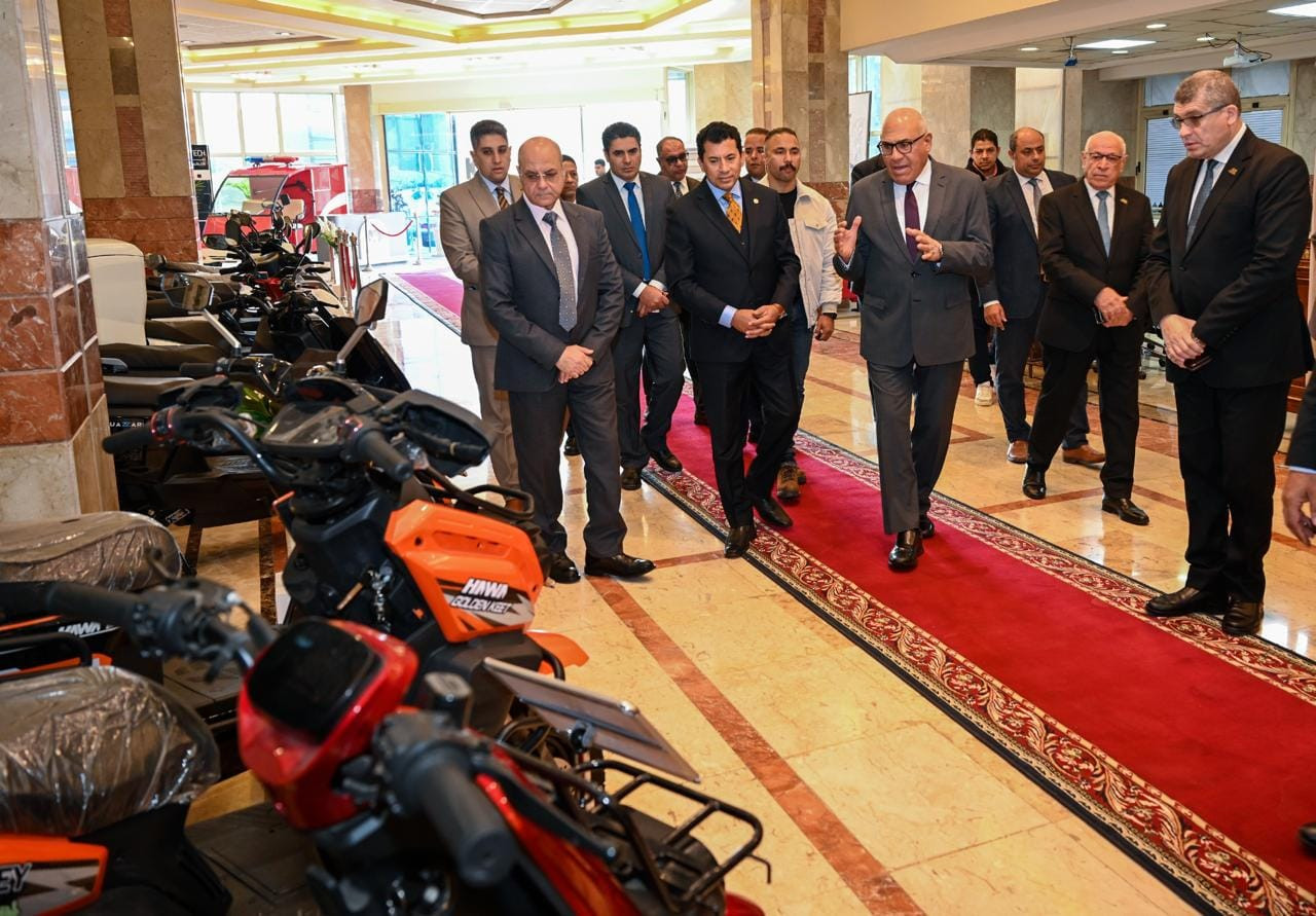 رئيس الهيئة العربية للتصنيع ووزير الشباب