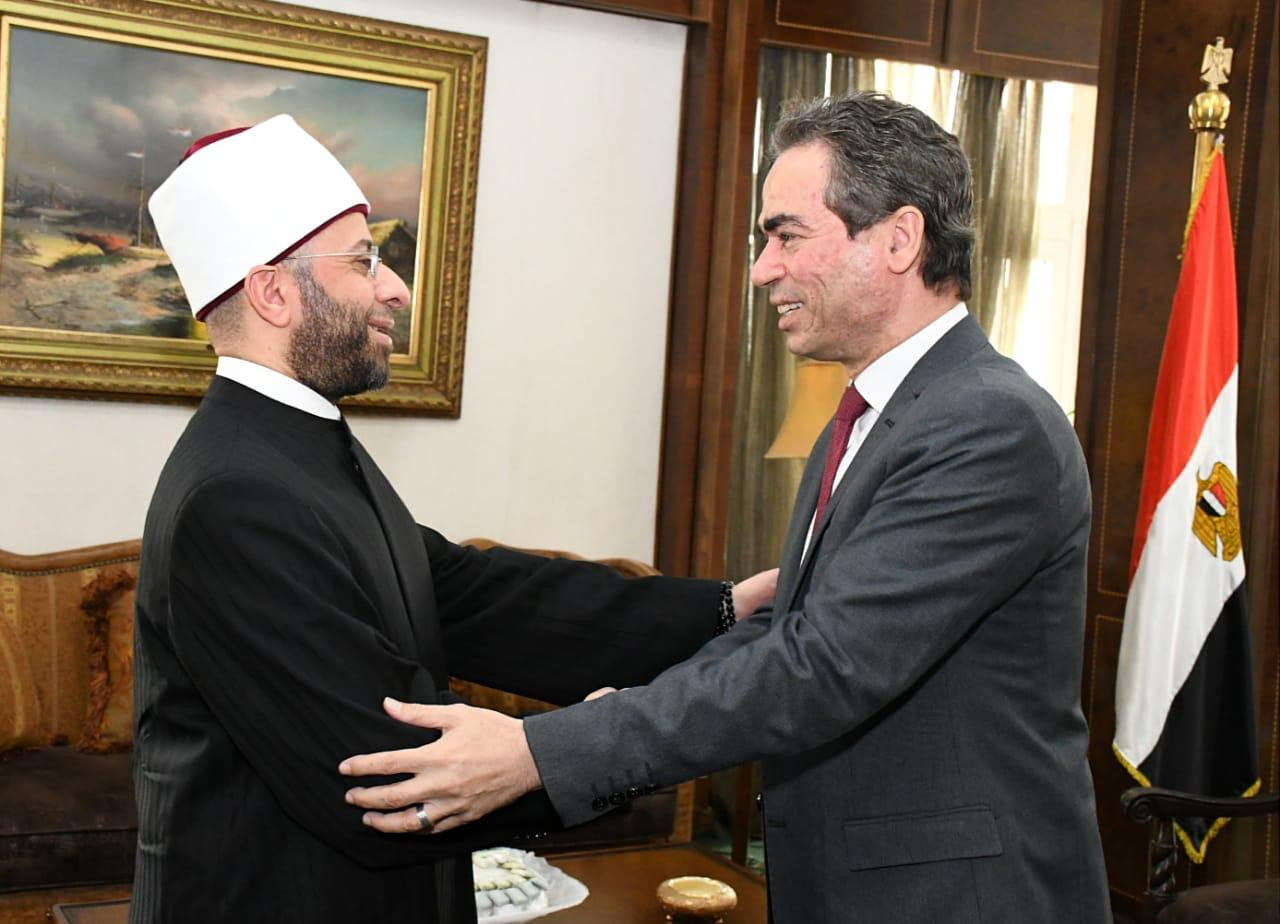 وزير الأوقاف ورئيس الأعلى للإعلام