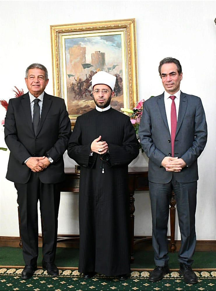 وزير الأوقاف ورئيس الأعلى للإعلام