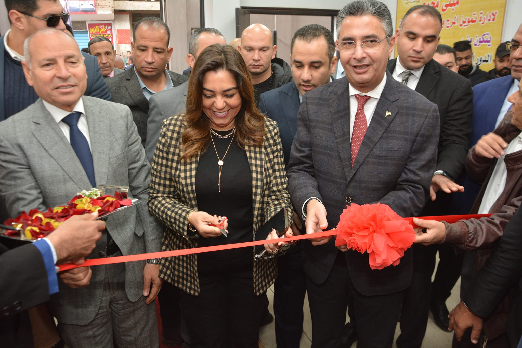 وزيرا التموين والتنمية المحلية ومحافظ القاهرة