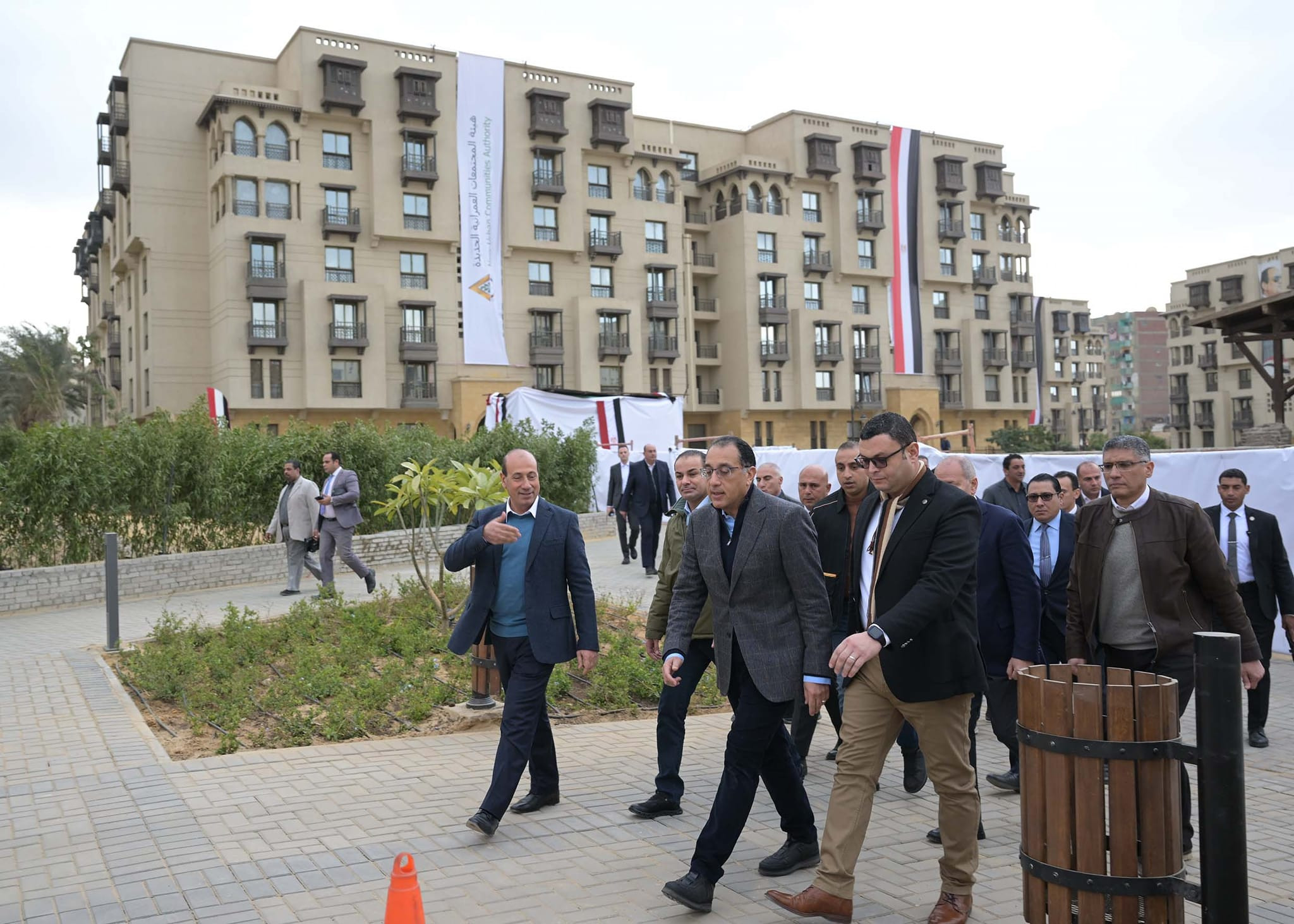 رئيس الوزراء يتفقد مشروع 