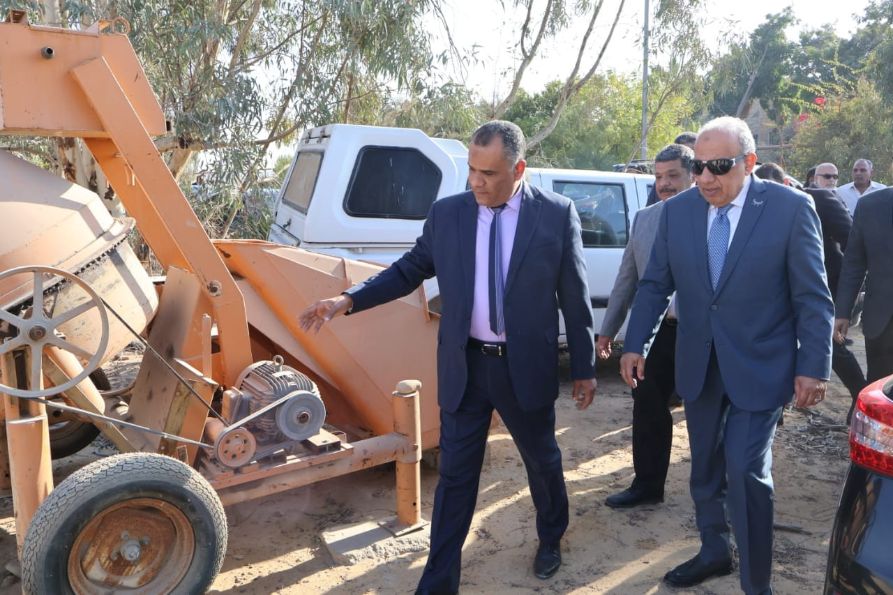 وزير الكهرباء