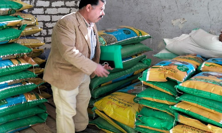 حملات تفتيشية تموينية على الأسواق والمخابز بالمنيا