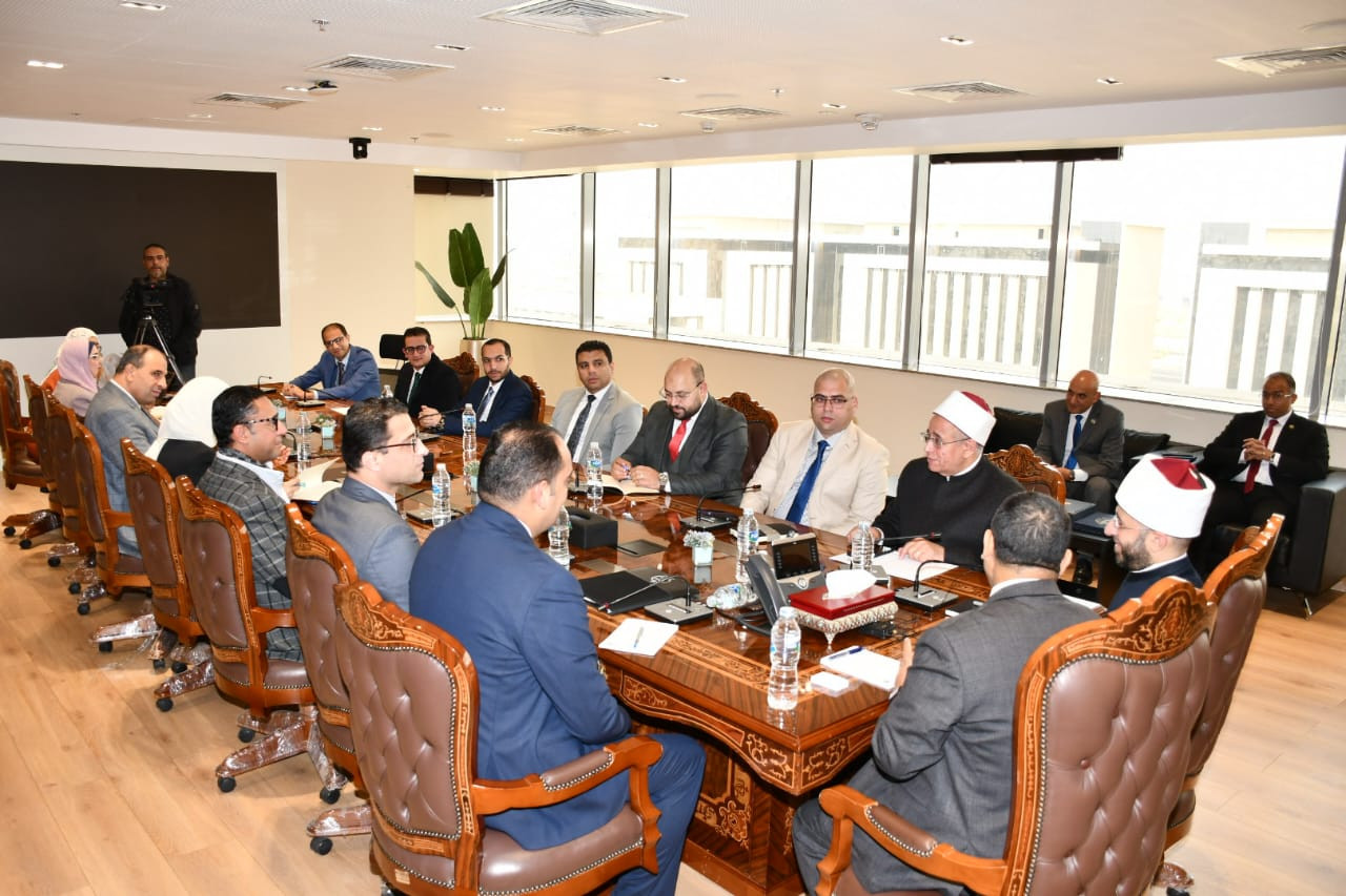 وزير الأوقاف ورئيس التنظيم والإدارة