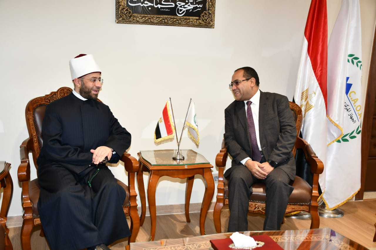 وزير الأوقاف ورئيس التنظيم والإدارة