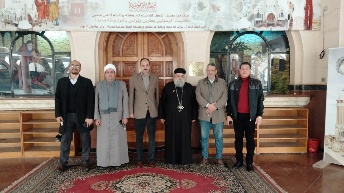 مسؤولو المدن الجديدة يزورون الكنائس