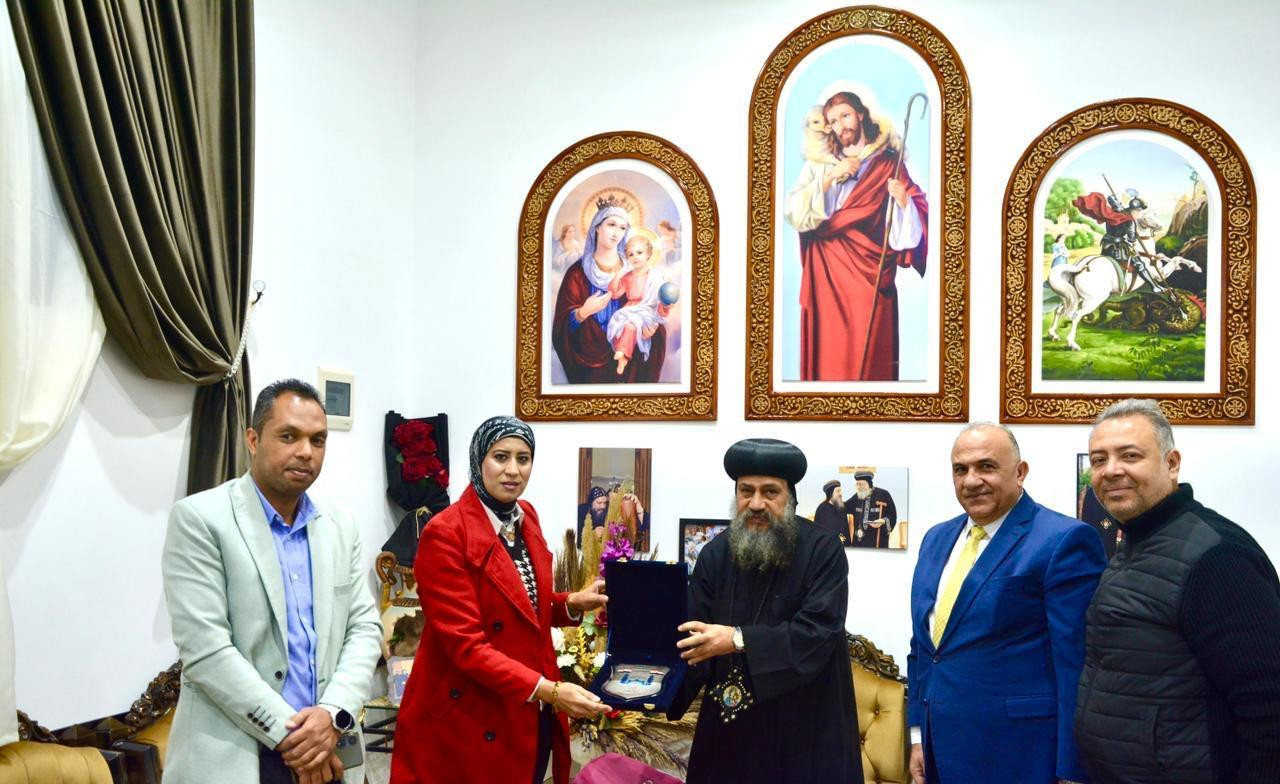 مسؤولو المدن الجديدة يزورون الكنائس