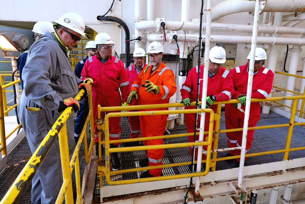 وزير البترول