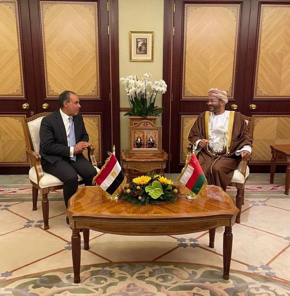 وزير الخارجية بعمان