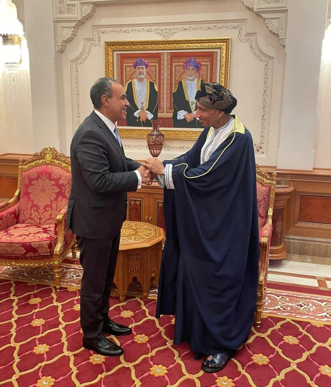 وزير الخارجية بعمان