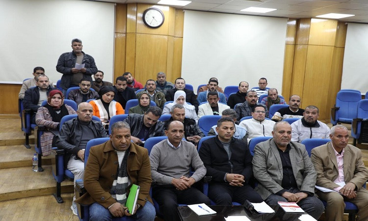 محافظ المنيا:تكثيف الحملات لإزالة الإعلانات المخالفة وتنظيم التراخيص