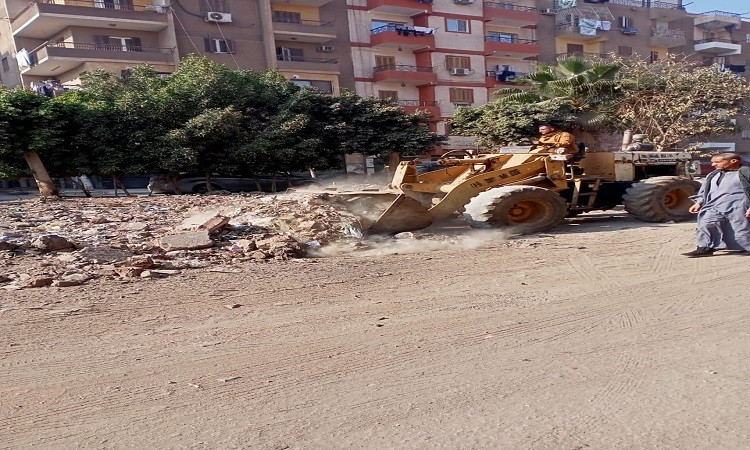 محافظ القليوبية يتابع أعمال رصف الطرق بمدن القناطر الخيرية وبنها