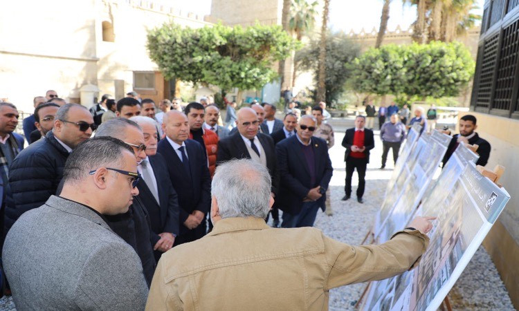 محافظ القاهرة يتفقد أعمال التطوير بمنطقة القاهرة التاريخية