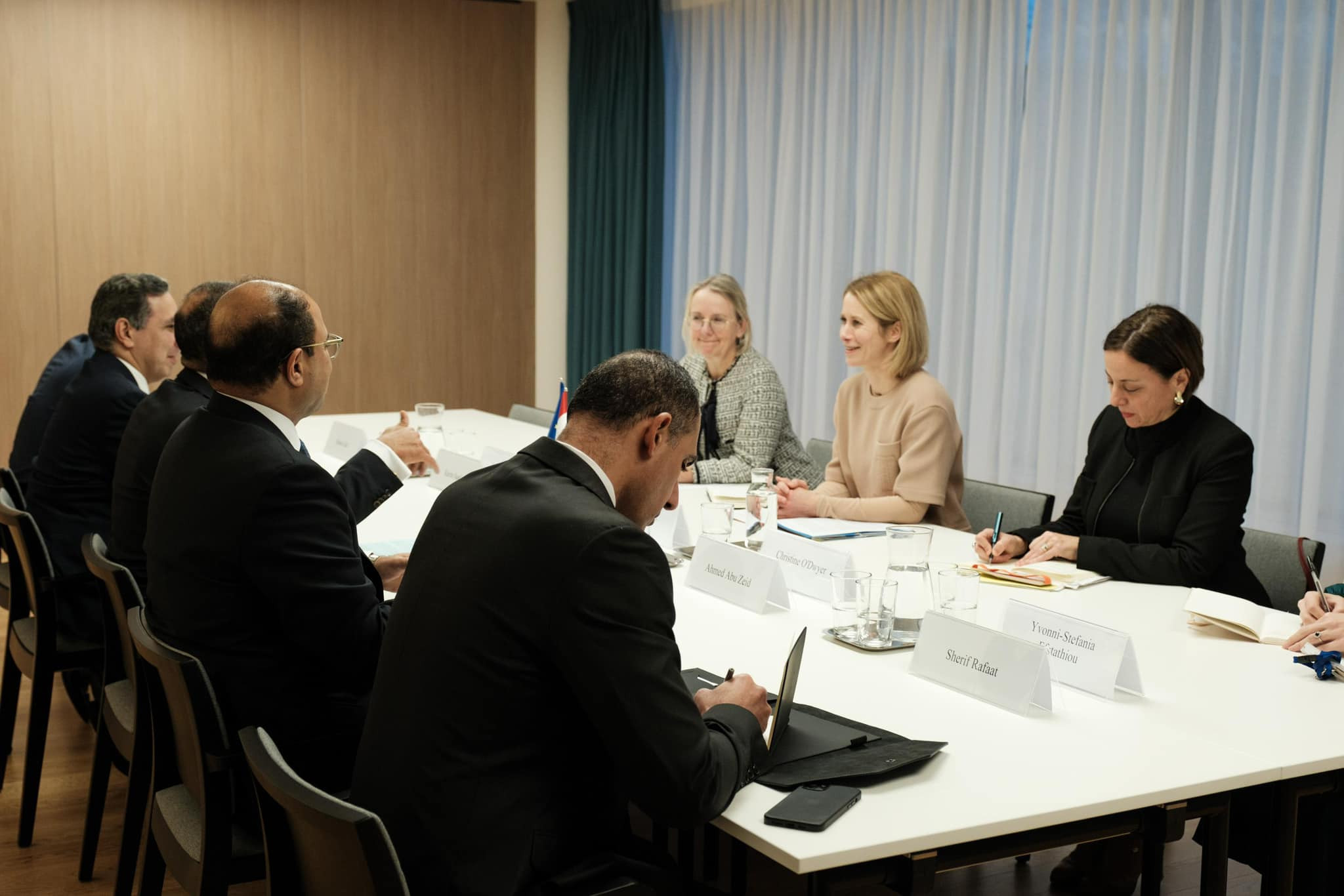 وزير الخارجية