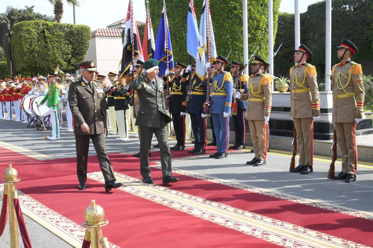 الفريق أحمد خليفة يب