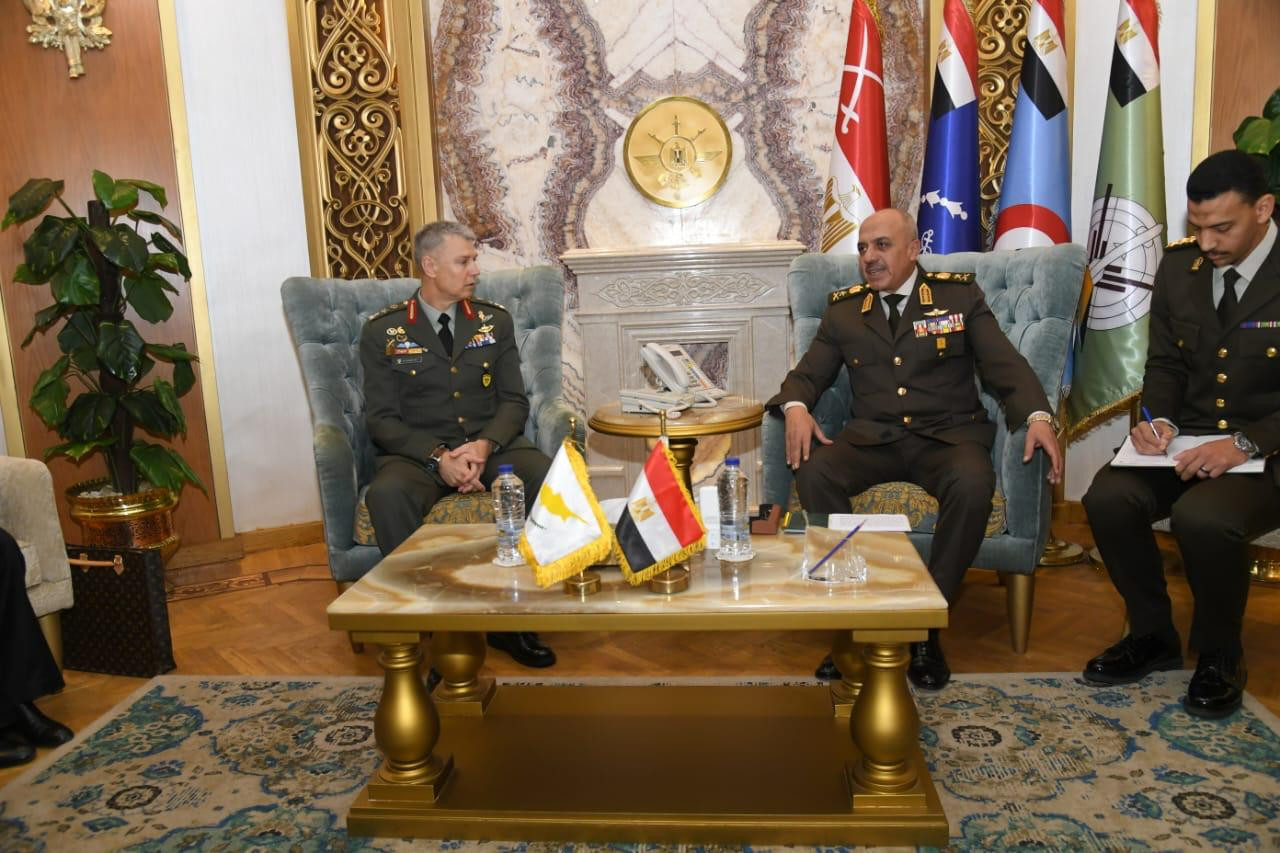 الفريق أحمد خليفة يب