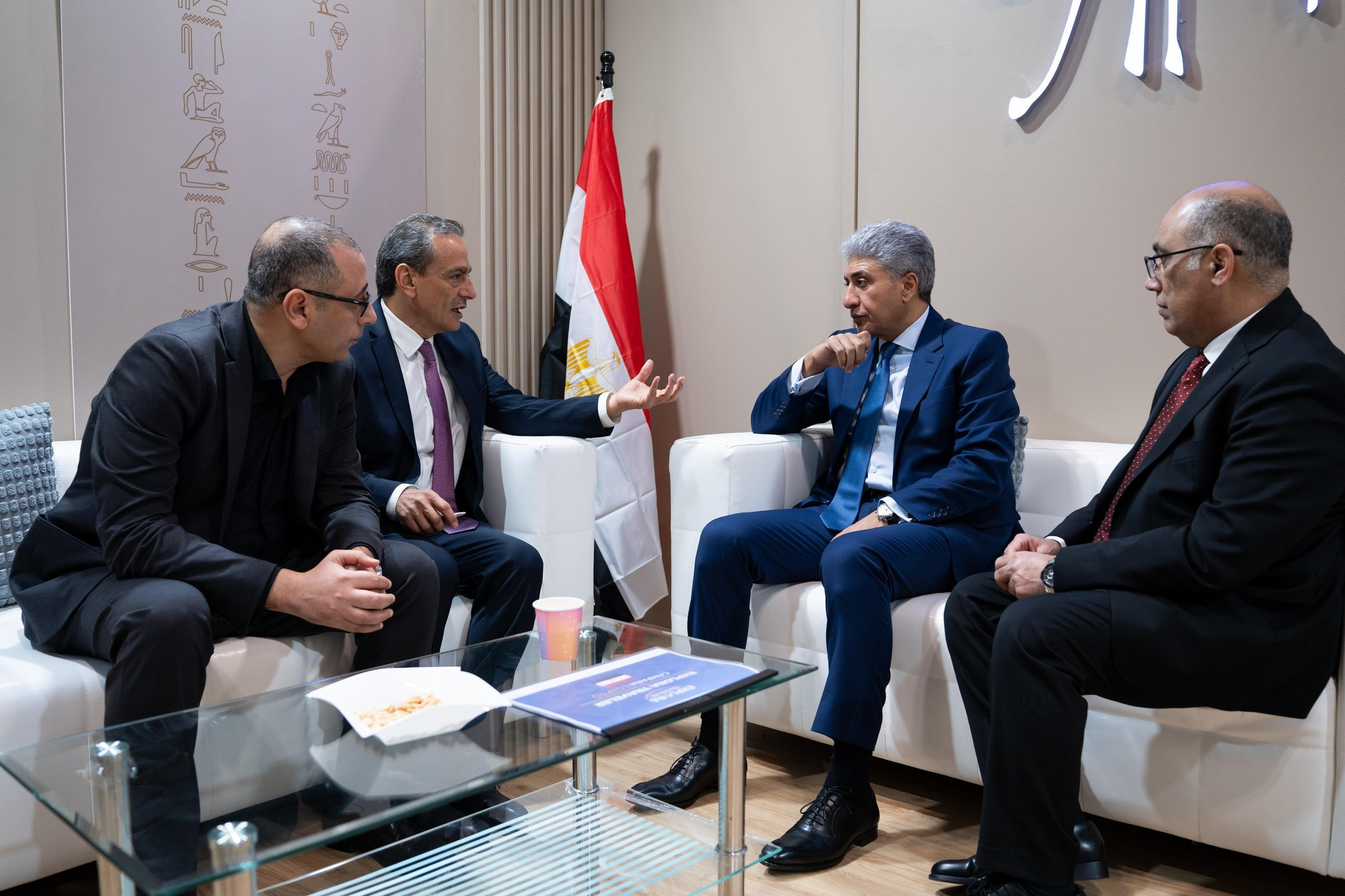 وزير السياحة