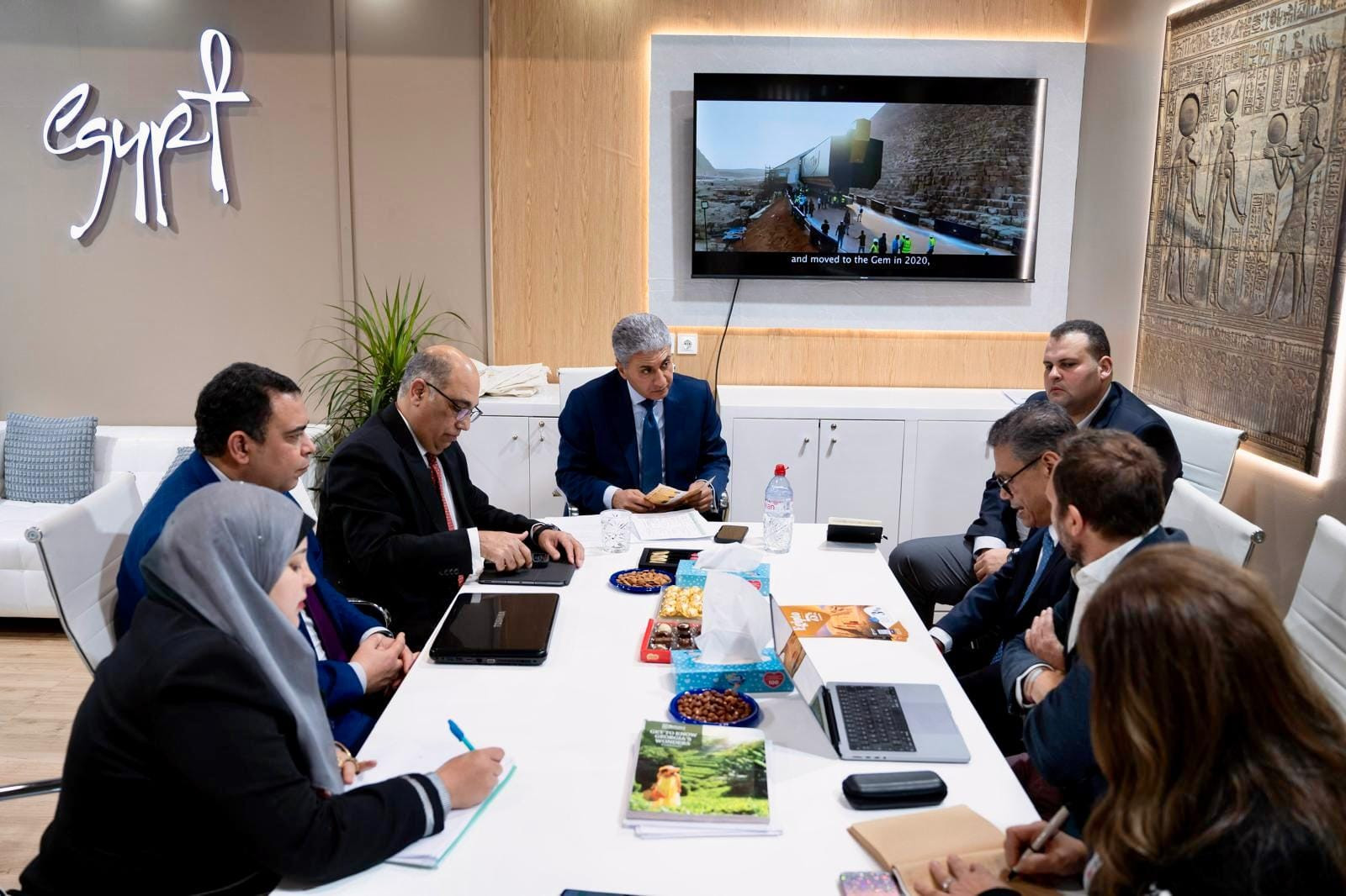 وزير السياحة