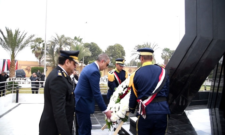 محافظ المنيا يهنئ رجال الشرطة المصرية فى عيدهم الـ 73