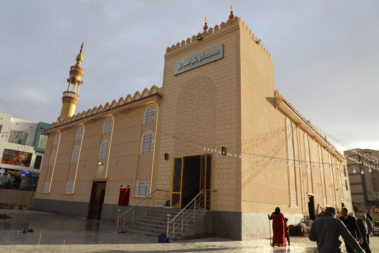 محافظ الجيزة يفتتح مسجد ابو بكر الصديق بحدائق اكتوبر