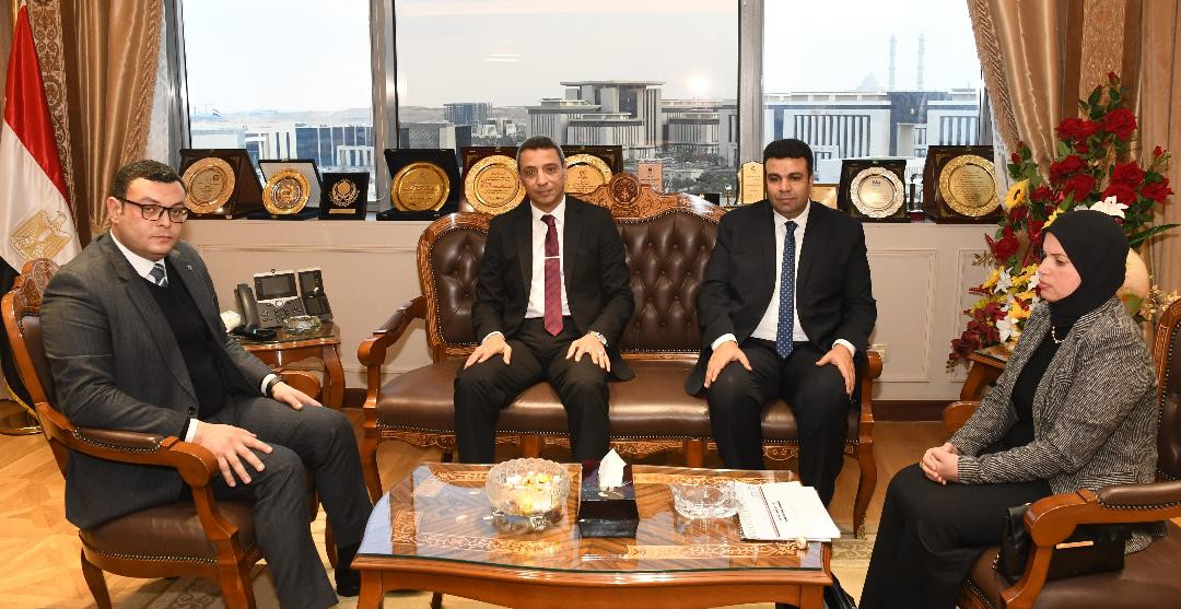 وزير الإسكان
