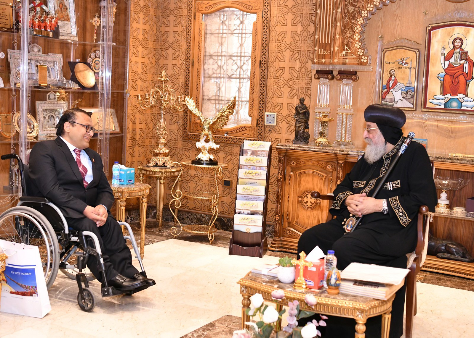 البابا تواضروس يستقبل مجموعة من السفراء والدبلوماسيين بالمقر البابوي