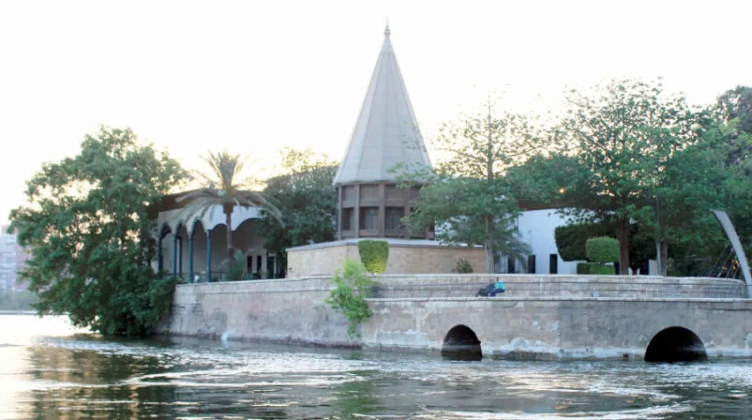 مقياس النيل وقصر المانسترلي