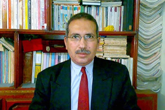 د.عادل عامر