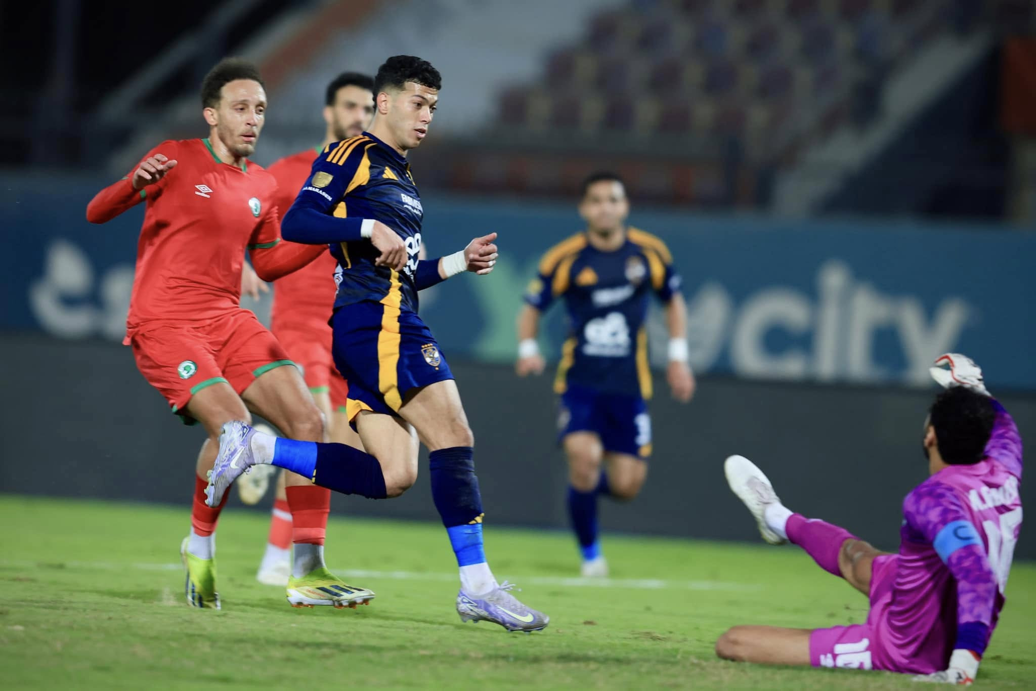 الاهلي ودمودرن