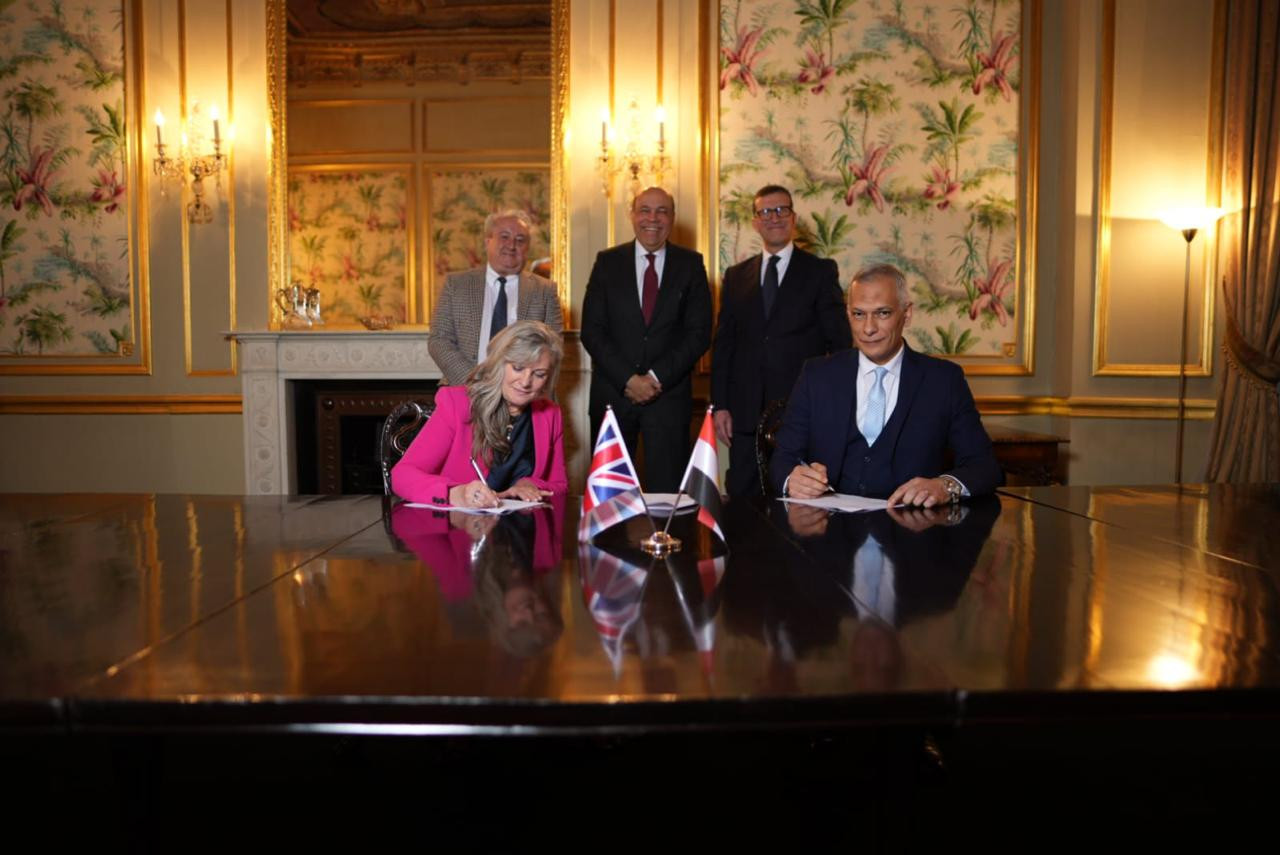 وزير الطيران