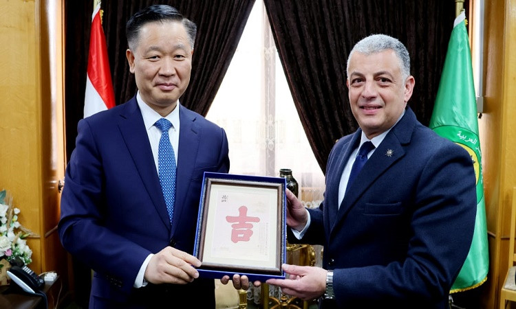 محافظ الإسماعيلية يؤكد عمق العلاقات المصرية الصينية