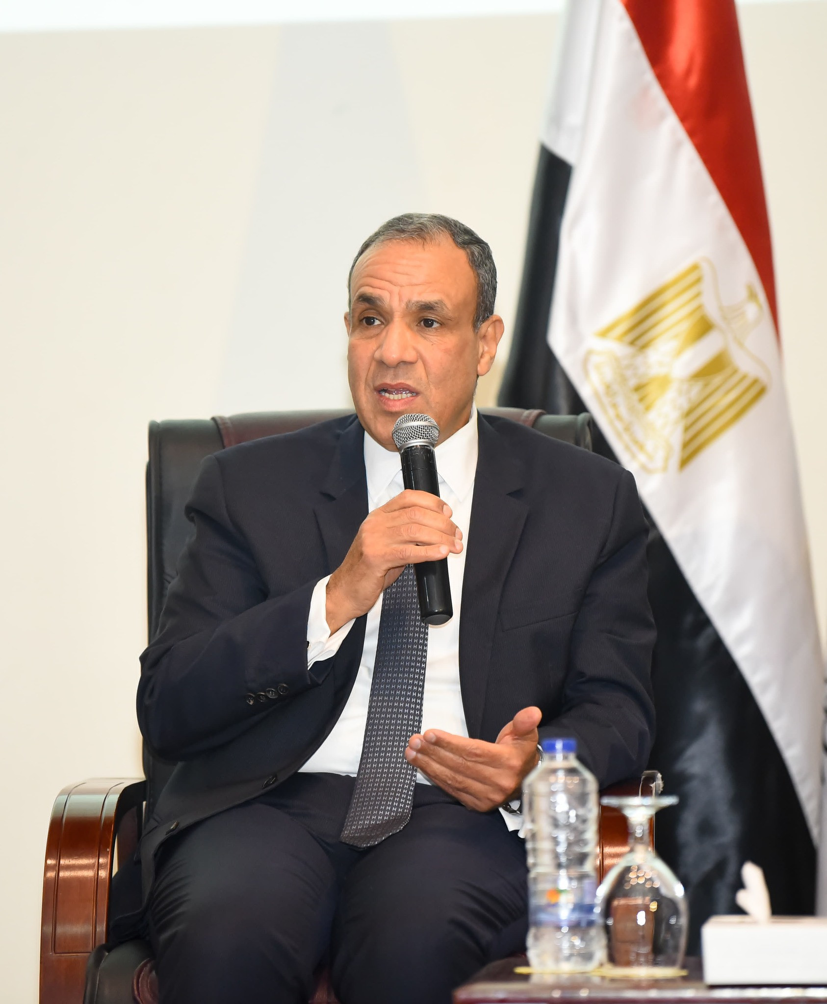 وزير الخارجية