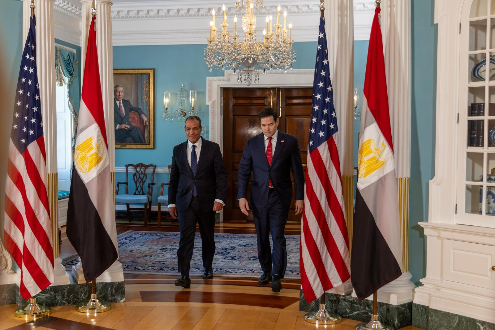 وزير الخارجية ونظيره الأمريكي