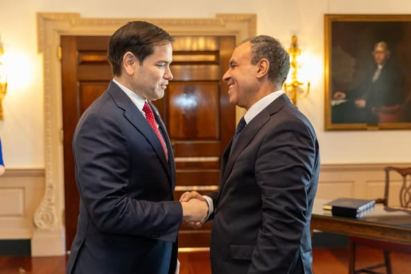 وزير الخارجية ونظيره الأمريكي