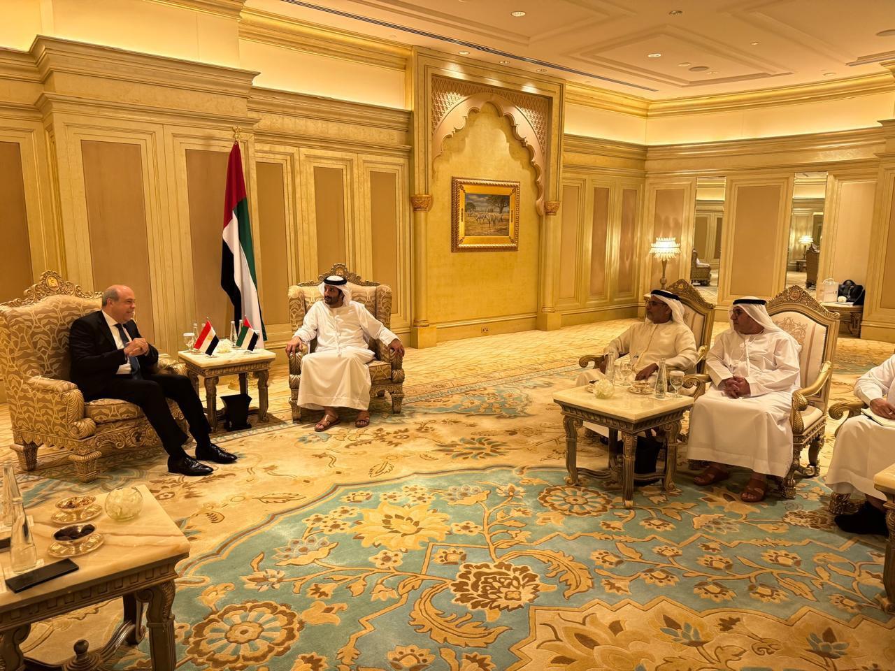 وزير الطيران ووزير الصناعة في دبي