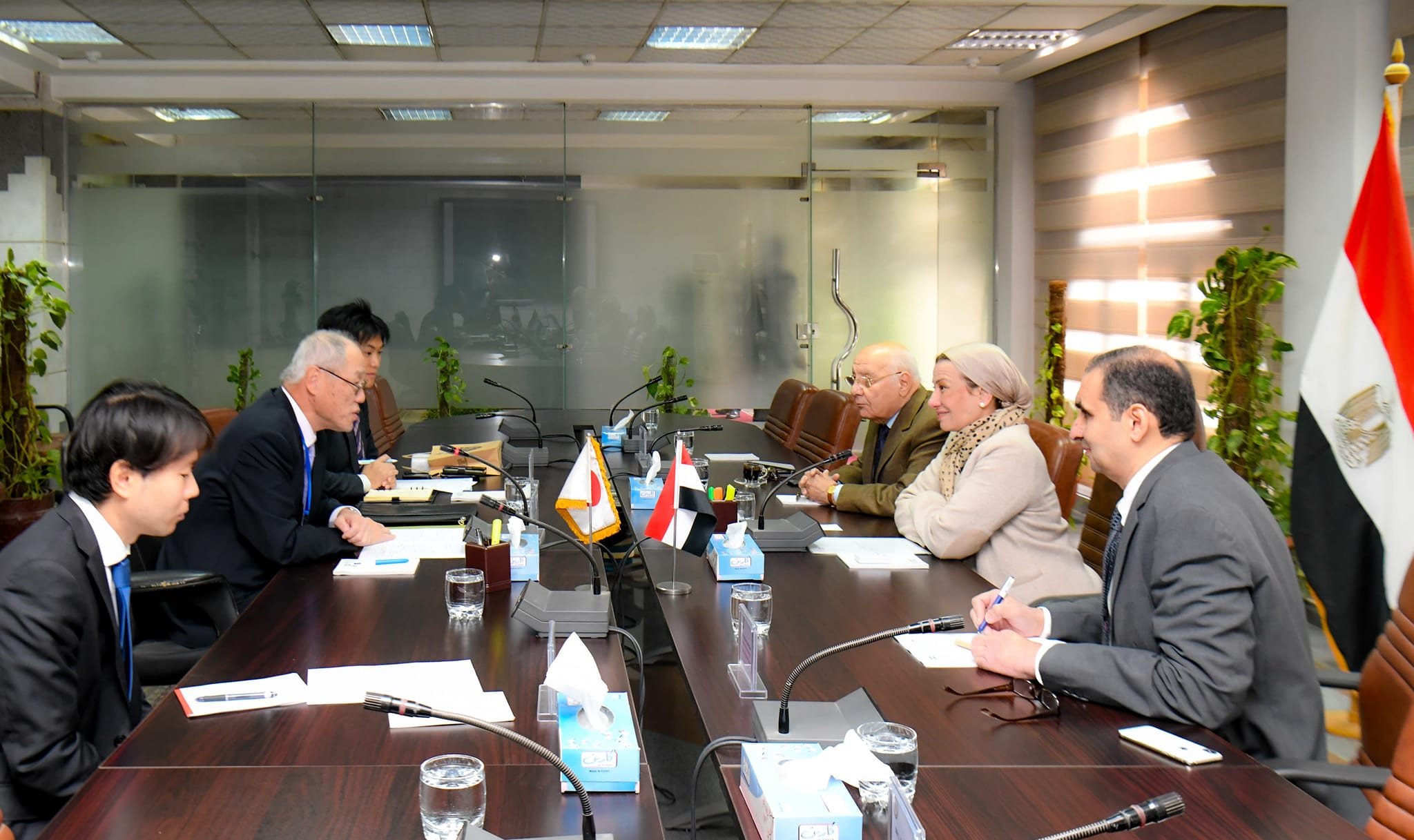 وزيرة البيئة