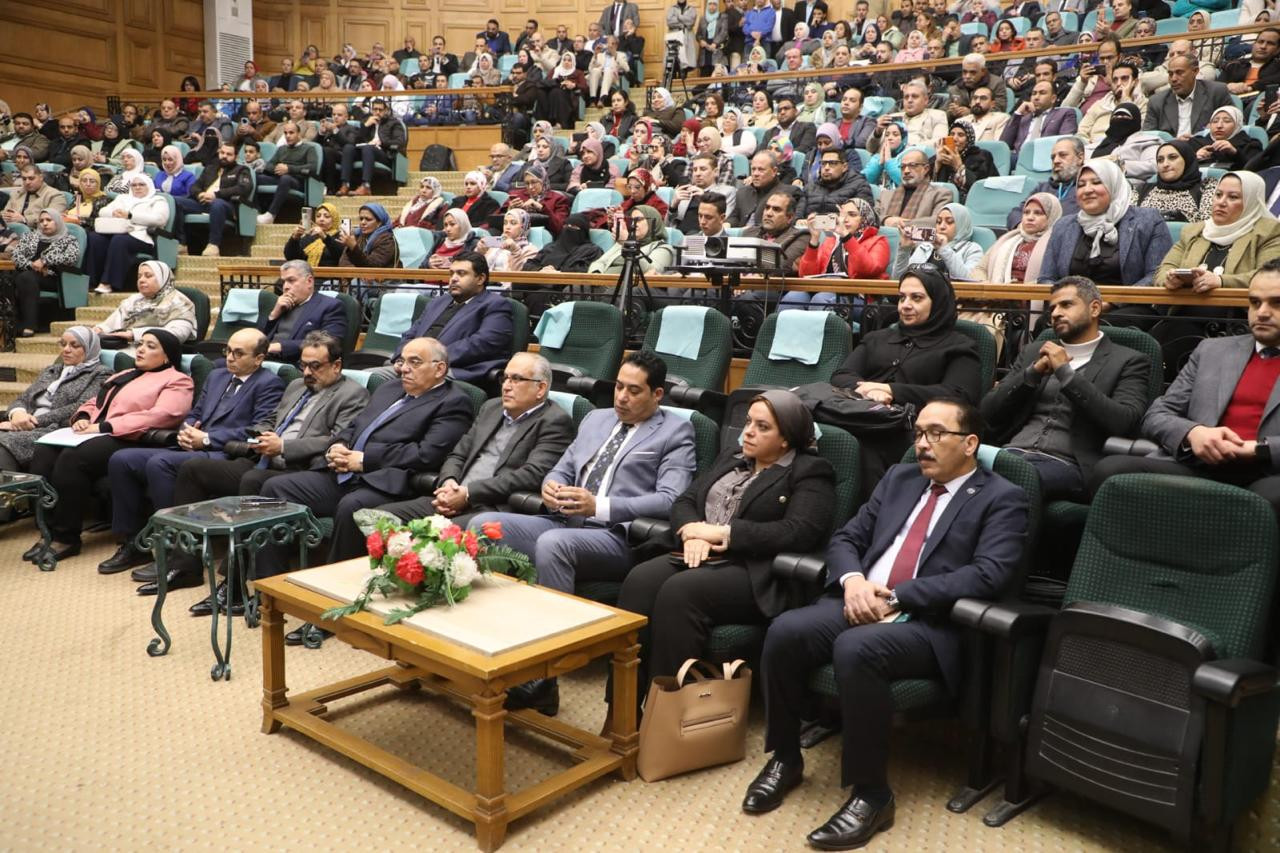 وزير الصحة يشهد القرعة العلنية