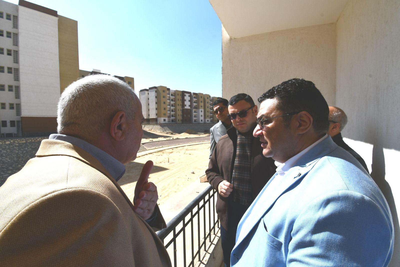 وزير الإسكان