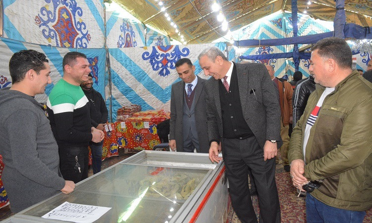 محافظ الغربية يفتتح معرض 